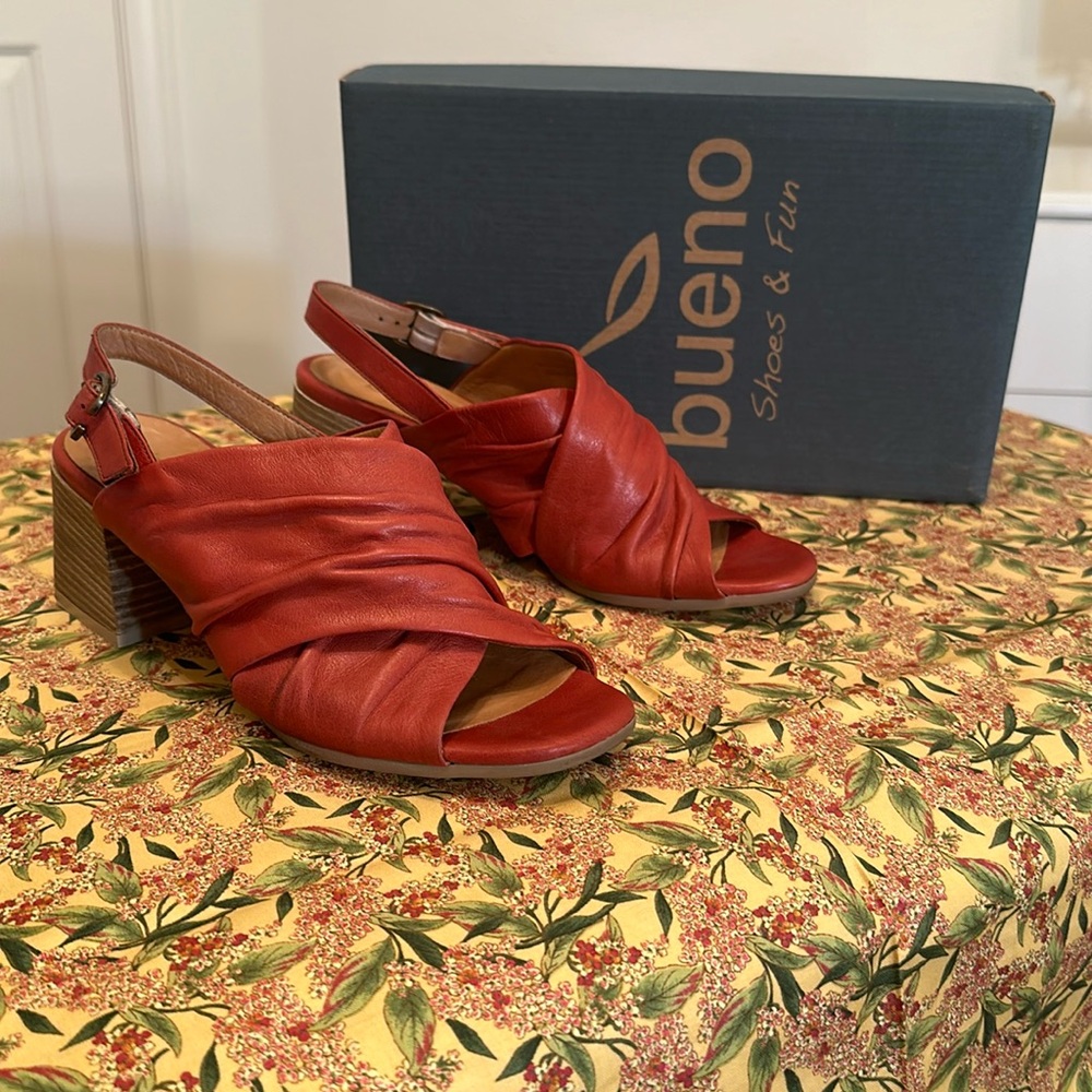 Bueno Eden Sandals
